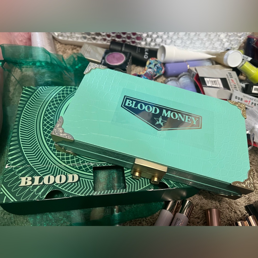 Brand New Jeffree Star Blood Money Eyeshadow Palette